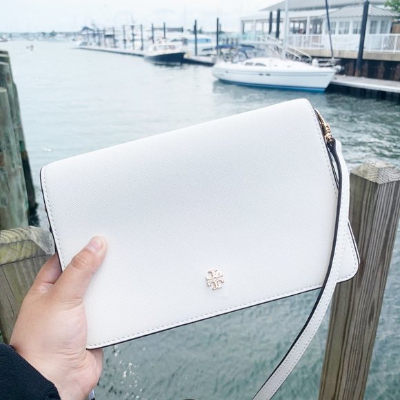 SOLD ❌ Tory Burch Emerson Combo Crossbody in White - Picture 1 of 6